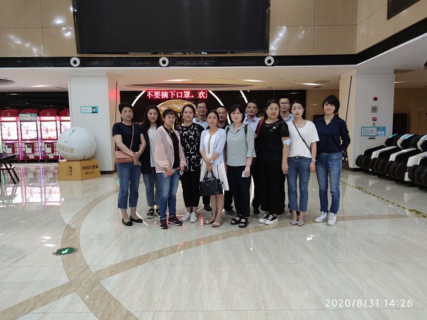 安徽鹽業(yè)地產(chǎn)集團(tuán)公司機(jī)關(guān)第一、第二黨支部組織觀(guān)看愛(ài)國(guó)主義題材影片《八佰》